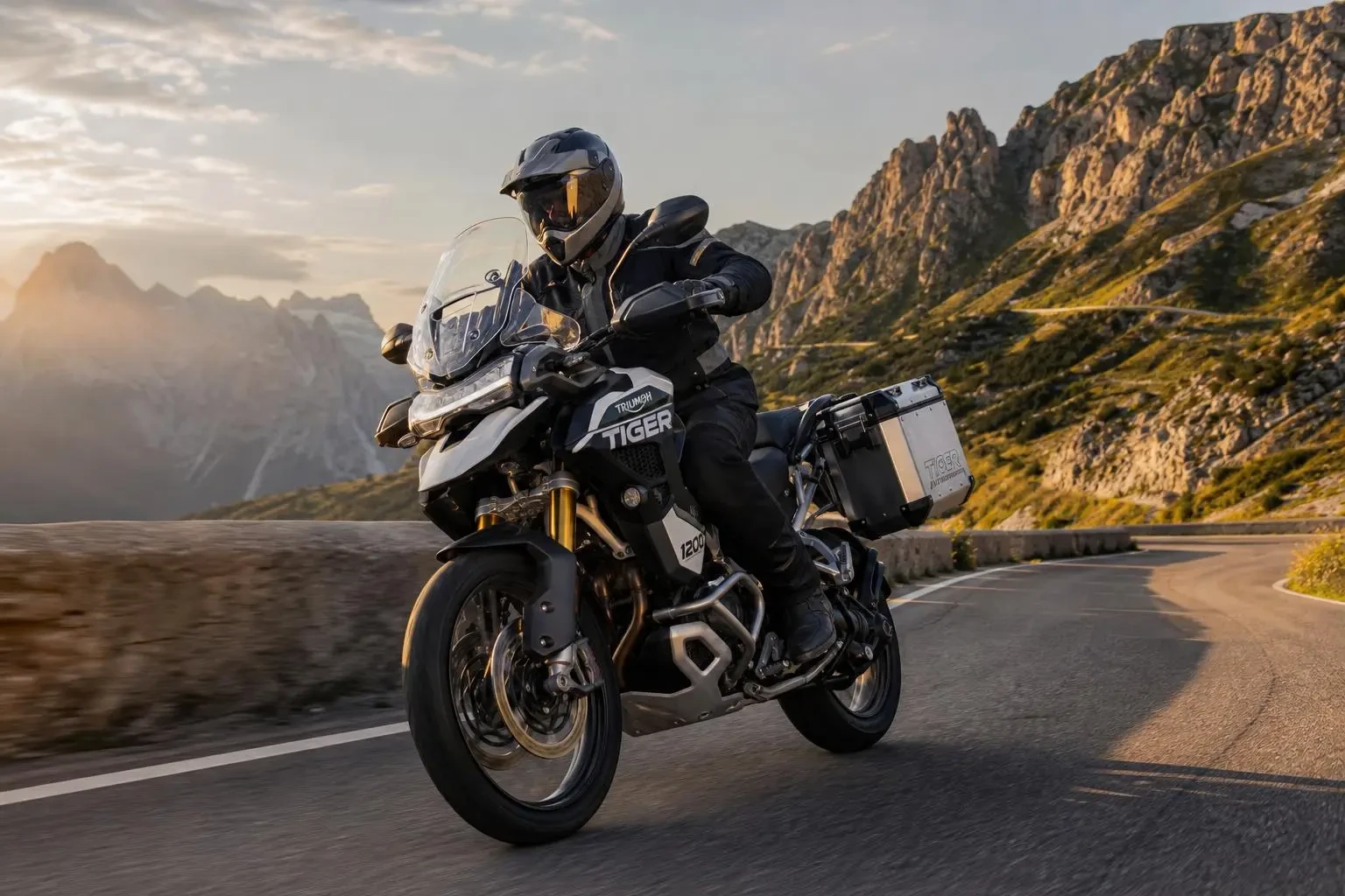 Adventure & Touring